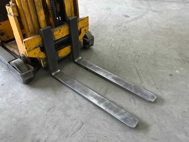 1990 jungheinrich reach truck - afbeelding 11 van  17