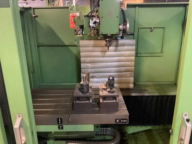 1990 klopp-korradi uw3/cnc universele gereedschapfreesmachine - afbeelding 9 van  15