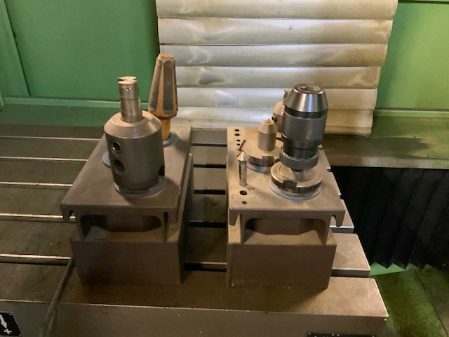 1990 klopp-korradi uw3/cnc universele gereedschapfreesmachine - afbeelding 11 van  15