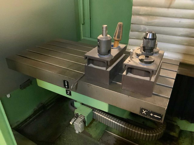 1990 klopp-korradi uw3/cnc universele gereedschapfreesmachine - afbeelding 12 van  15