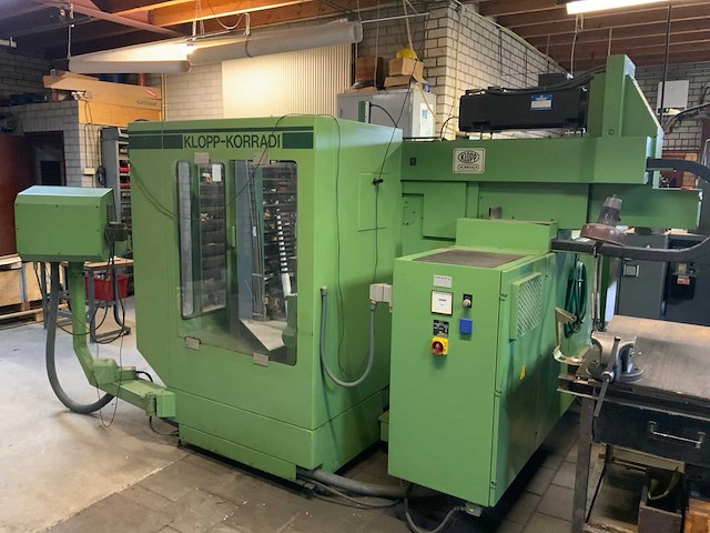 1990 klopp-korradi uw3/cnc universele gereedschapfreesmachine - afbeelding 15 van  15