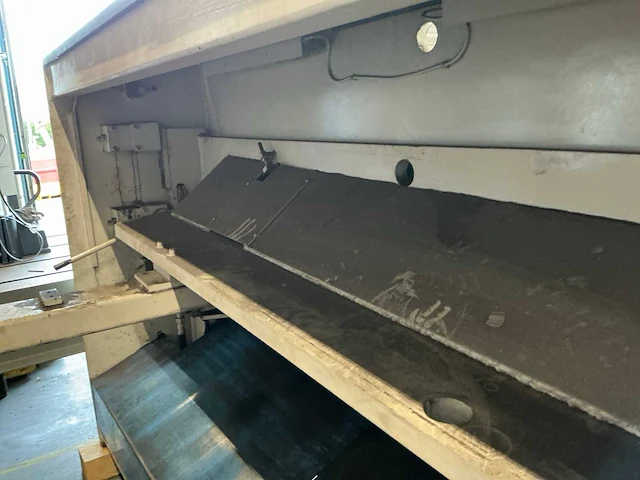 1990 lvd hst 31/6 hydraulische platenschaar - afbeelding 24 van  25