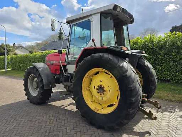 1990 massey ferguson 3095 vierwielaangedreven landbouwtractor - afbeelding 32 van  37