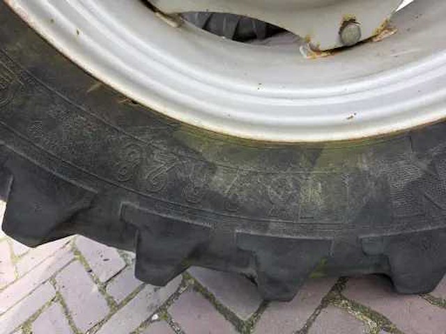 1990 massey ferguson 3095 vierwielaangedreven landbouwtractor - afbeelding 30 van  37