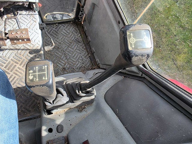 1990 massey ferguson 3095 vierwielaangedreven landbouwtractor - afbeelding 20 van  37