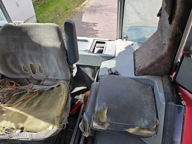 1990 massey ferguson 3095 vierwielaangedreven landbouwtractor - afbeelding 28 van  37