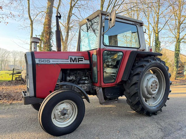 1990 massey ferguson 565 tweewielaangedreven landbouwtractor - afbeelding 2 van  8