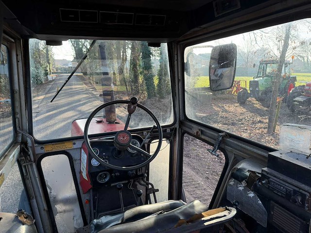 1990 massey ferguson 565 tweewielaangedreven landbouwtractor - afbeelding 6 van  8