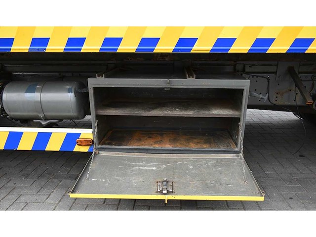 1990 mercedes-benz 1117 takelwagen - afbeelding 18 van  28