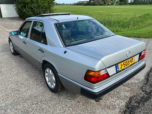 1990 mercedes-benz 200-500 (w124) 300 e-24 sportline personenauto - afbeelding 13 van  39