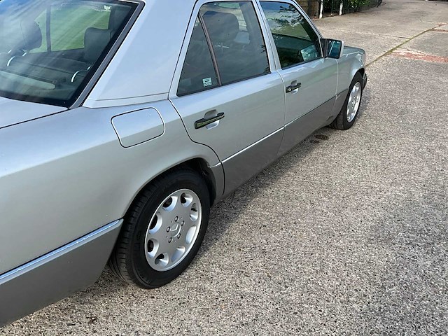 1990 mercedes-benz 200-500 (w124) 300 e-24 sportline personenauto - afbeelding 18 van  39