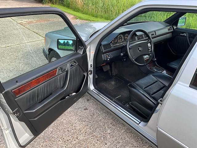 1990 mercedes-benz 200-500 (w124) 300 e-24 sportline personenauto - afbeelding 21 van  39