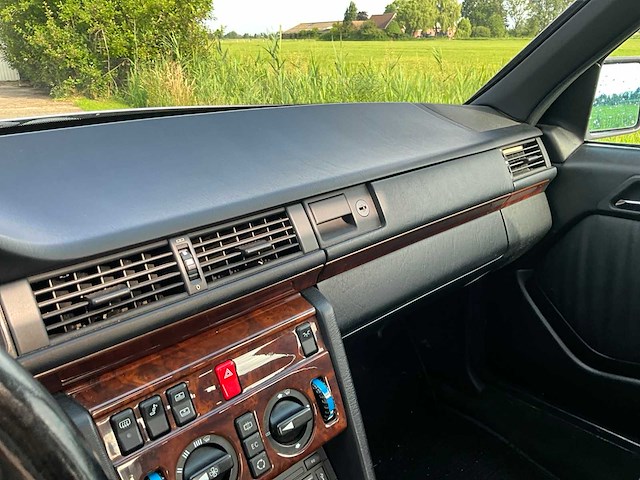 1990 mercedes-benz 200-500 (w124) 300 e-24 sportline personenauto - afbeelding 28 van  39