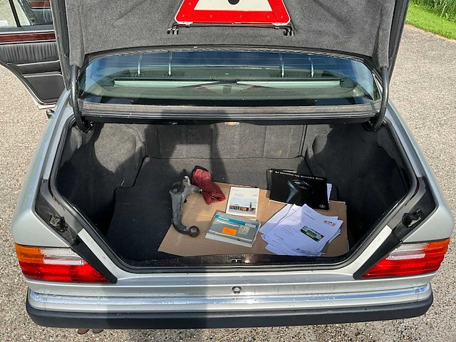 1990 mercedes-benz 200-500 (w124) 300 e-24 sportline personenauto - afbeelding 33 van  39