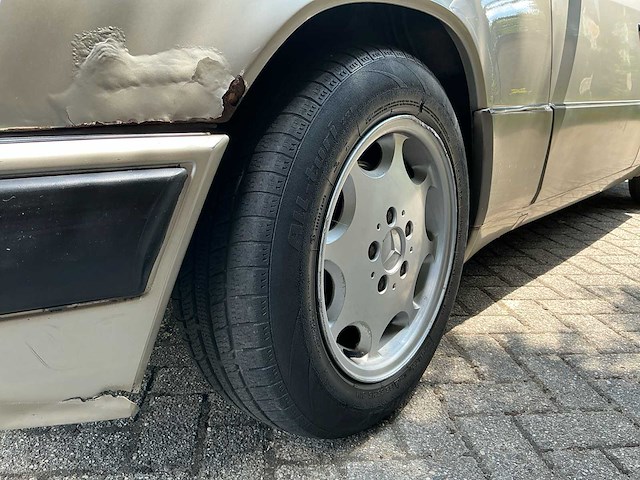 1990 mercedes-benz 200-500 (w124) combi 230 te personenauto - afbeelding 3 van  36
