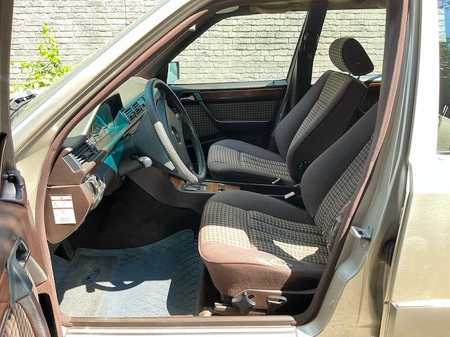 1990 mercedes-benz 200-500 (w124) combi 230 te personenauto - afbeelding 14 van  36