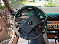 1990 mercedes-benz 200-500 (w124) combi 230 te personenauto - afbeelding 23 van  36