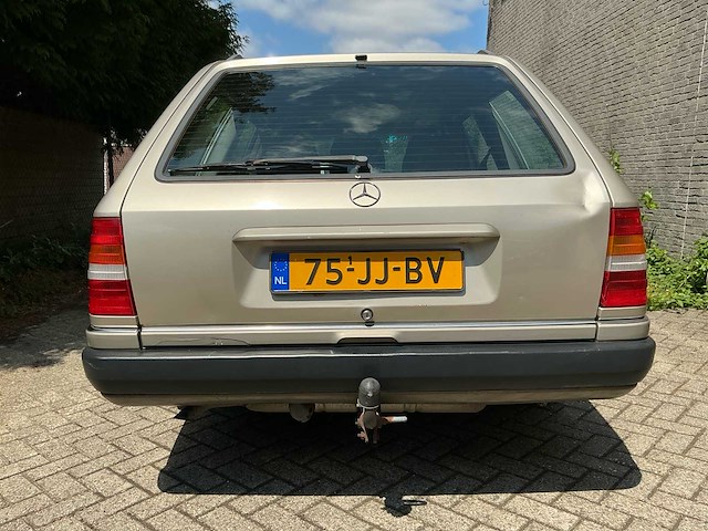 1990 mercedes-benz 200-500 (w124) combi 230 te personenauto - afbeelding 33 van  36