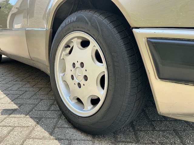 1990 mercedes-benz 200-500 (w124) combi 230 te personenauto - afbeelding 2 van  17