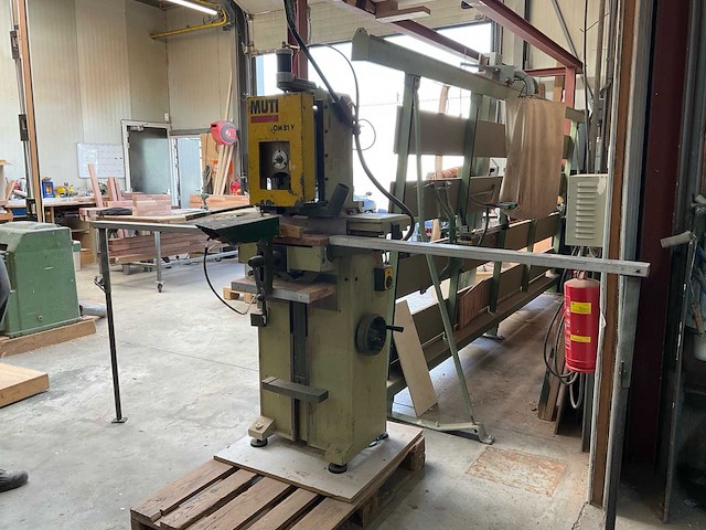 1990 multi omb1 v gatensteek machine - afbeelding 1 van  6