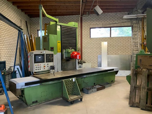 1990 nicolas correa, s.a. a25.30 bedfreesmachine - afbeelding 1 van  15