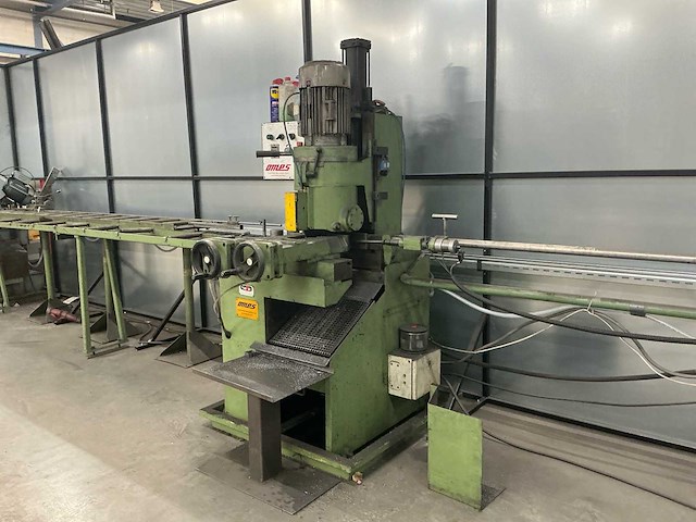 1990 omes tramatic 370 a automatische cirkelzaagmachine metaal - afbeelding 1 van  8