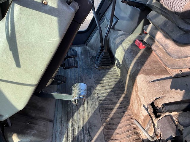 1990 renault 155.54 turbo vierwielaangedreven landbouwtractor - afbeelding 24 van  34