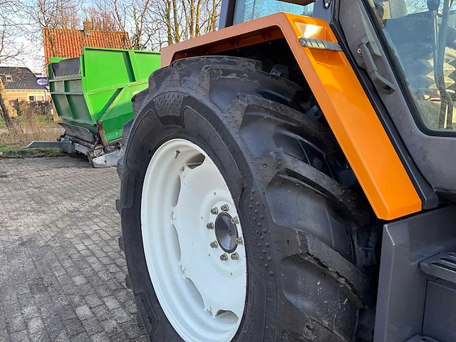 1990 renault 155.54 turbo vierwielaangedreven landbouwtractor - afbeelding 14 van  34