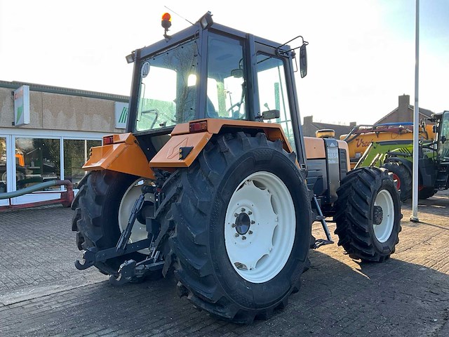 1990 renault 155.54 turbo vierwielaangedreven landbouwtractor - afbeelding 16 van  34