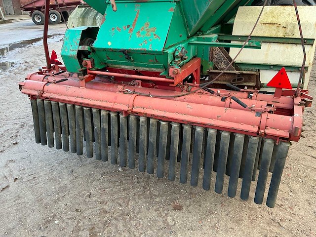 1990 rotini 8000 kalkstrooier - afbeelding 12 van  17