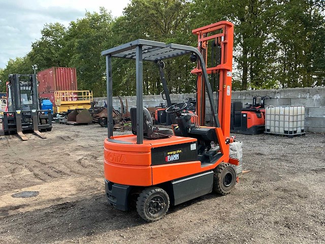 1990 toyota 5fb20 vorkheftruck - afbeelding 22 van  26