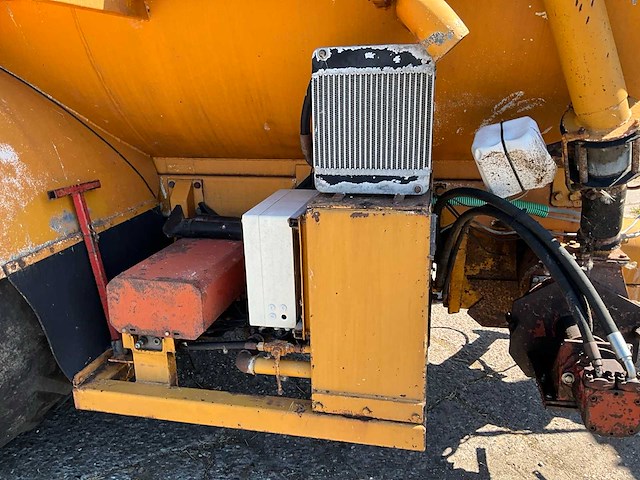 1990 veenhuis vmb 9500 mesttank met bemester - afbeelding 5 van  31
