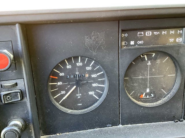 1990 volkswagen lt35d paardenwagen - afbeelding 8 van  25