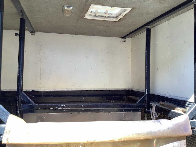 1990 volkswagen lt35d paardenwagen - afbeelding 14 van  25