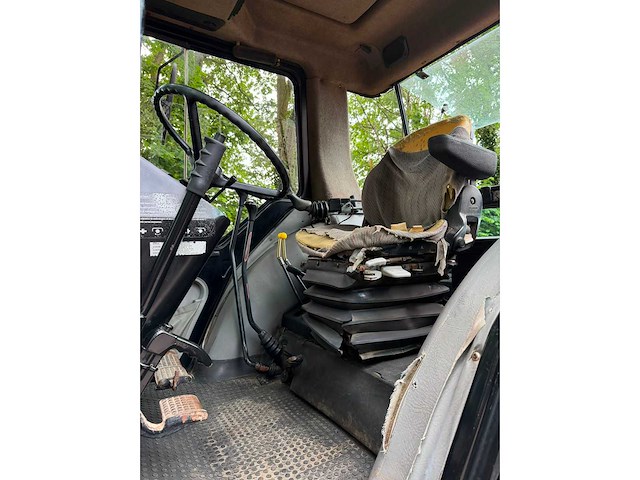 1991 case international 845 xl (frontlader) vierwielaangedreven landbouwtractor - afbeelding 3 van  11