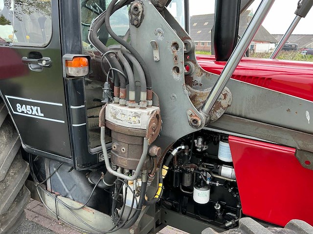 1991 case international 845xl vierwielaangedreven landbouwtractor met voorlader - afbeelding 17 van  37