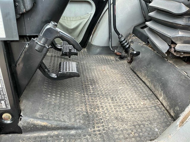 1991 case international 845xl vierwielaangedreven landbouwtractor met voorlader - afbeelding 21 van  37