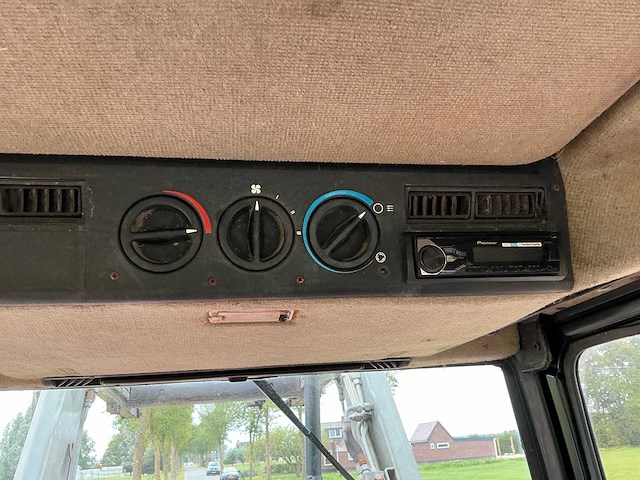 1991 case international 845xl vierwielaangedreven landbouwtractor met voorlader - afbeelding 31 van  37