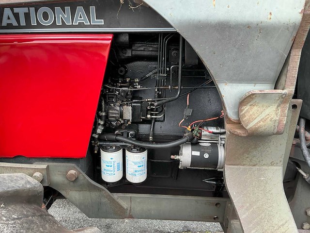 1991 case international 845xl vierwielaangedreven landbouwtractor met voorlader - afbeelding 13 van  38