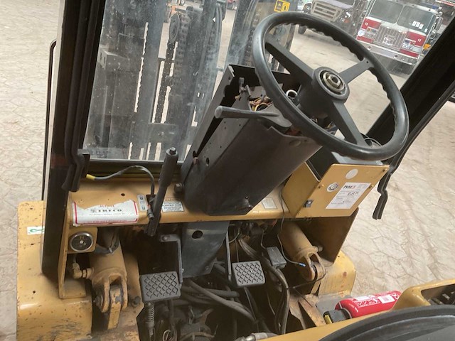 1991 caterpillar v40 vorkheftruck - afbeelding 8 van  9