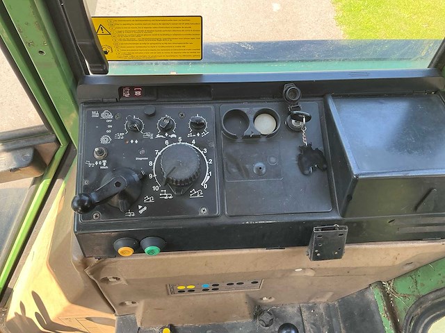 1991 fendt farmer 309lsa vierwielaangedreven landbouwtractor - afbeelding 13 van  27