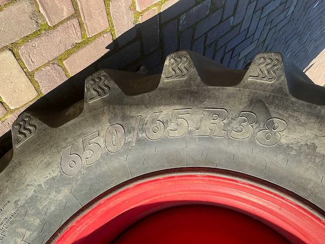 1991 fendt favorit 615 lsa turbomatik e 4wd landbouwtractor – 185 pk – fronthef - afbeelding 16 van  36
