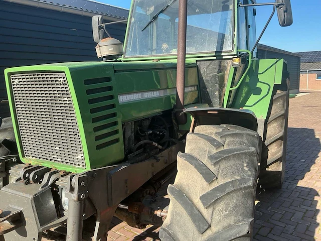 1991 fendt favorit 615 lsa turbomatik e 4wd landbouwtractor – 185 pk – fronthef - afbeelding 36 van  36