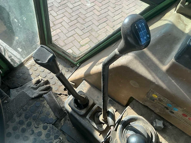 1991 fendt favorit 615 lsa turbomatik e 4wd landbouwtractor – 185 pk – fronthef - afbeelding 5 van  36
