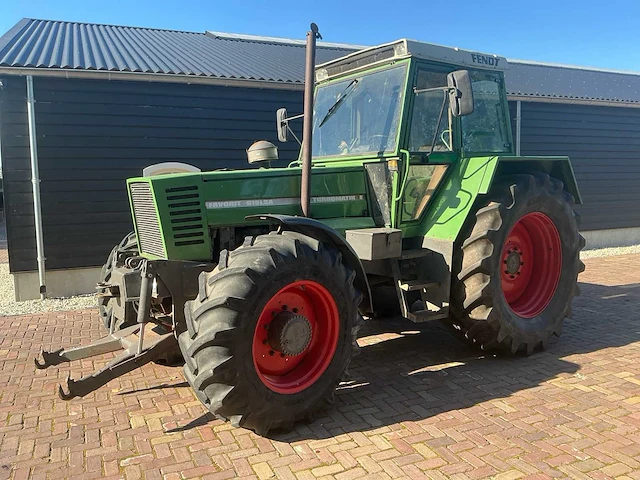 1991 fendt favorit 615 lsa turbomatik e 4wd landbouwtractor – 185 pk – fronthef - afbeelding 12 van  36