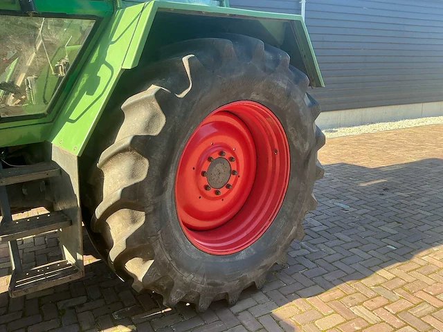 1991 fendt favorit 615 lsa turbomatik e 4wd landbouwtractor – 185 pk – fronthef - afbeelding 25 van  36