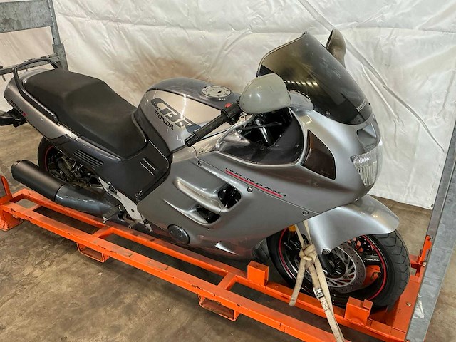 1991 honda sport cbr 1000f motorfiets - afbeelding 1 van  7
