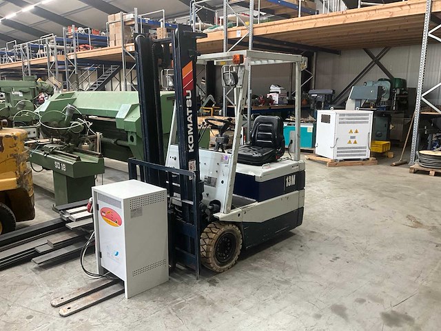 1991 komatsu fb13m-2 vorkheftruck - afbeelding 1 van  13