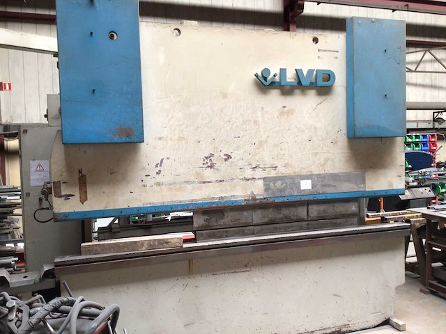 1991 lvd 5024 hydraulische vouwmachine - afbeelding 1 van  7