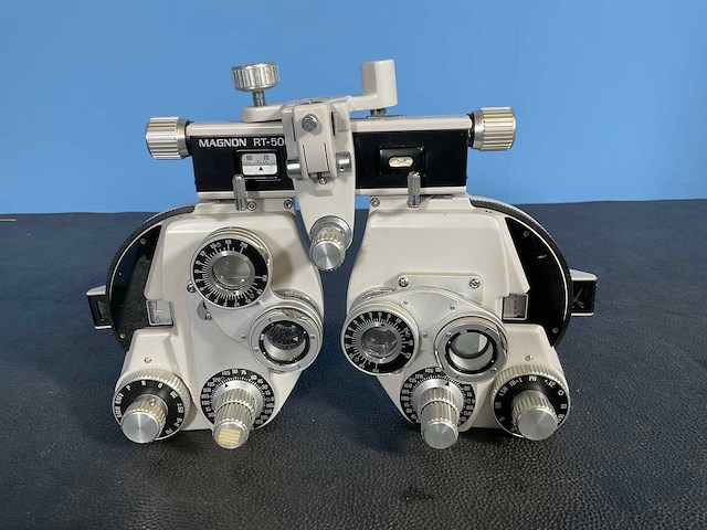 1991 magnon rt 500 phoropter refractieonderzoek - afbeelding 1 van  4